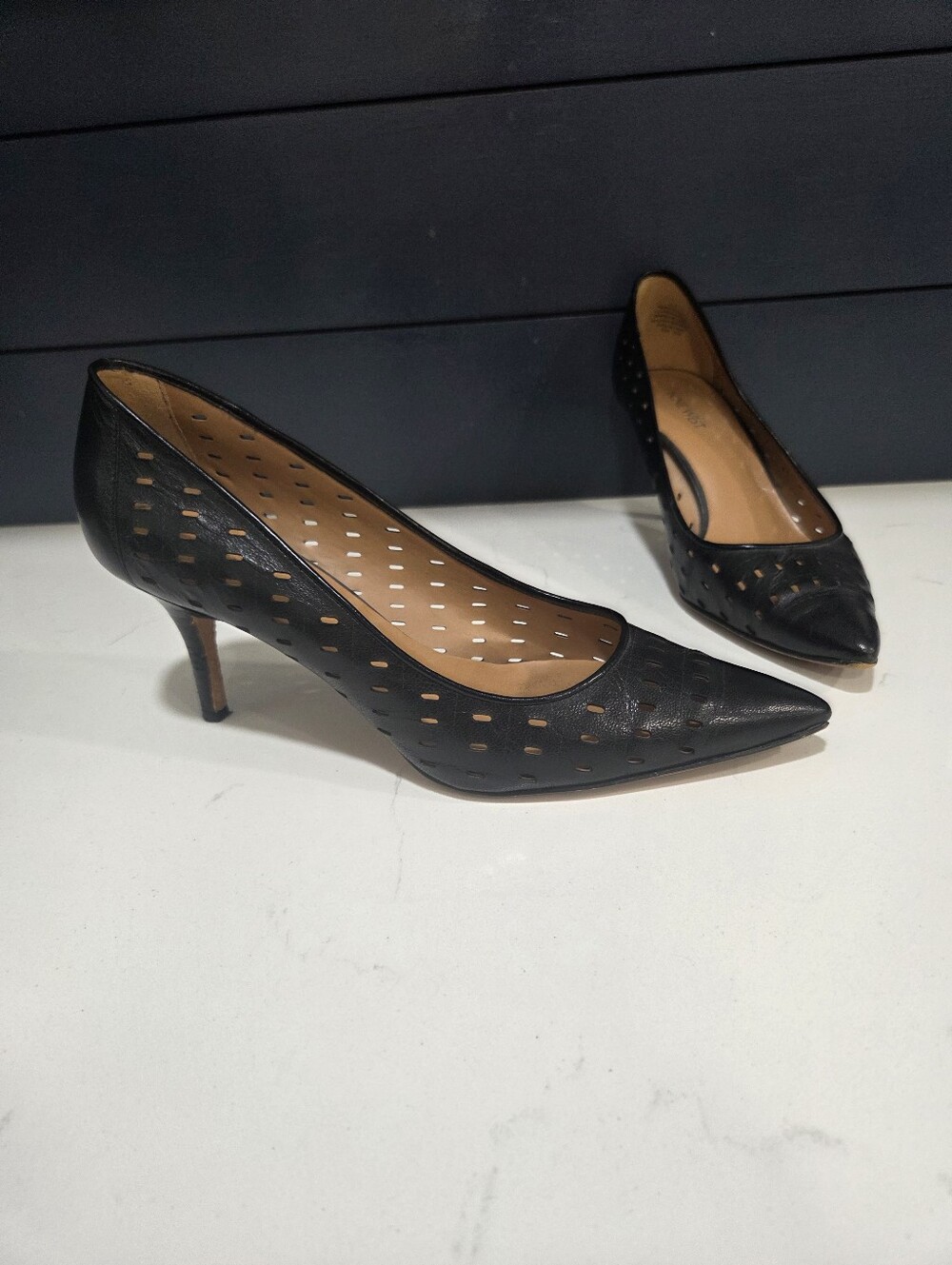 Nine West Laser Cut Classic Black Pointed-Toe Perforated Women’s Pumps Size 11M
